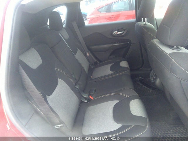1C4PJMAS8GW354441 Jeep Cherokee Sport