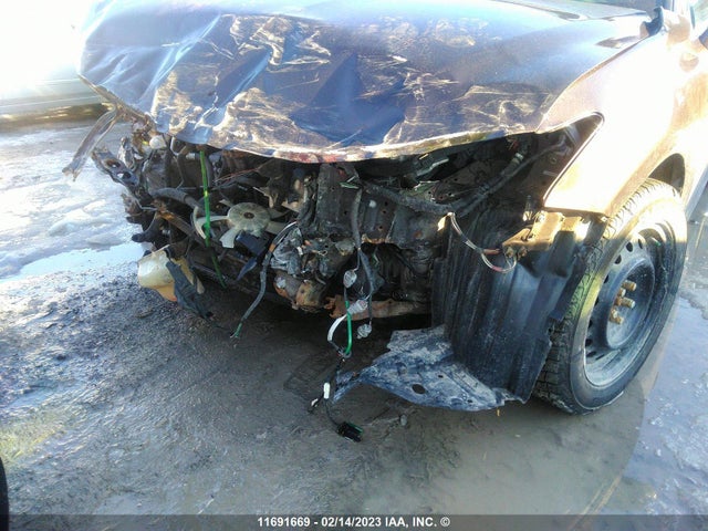 JTHKD5BH7B2035850 Lexus CT 200