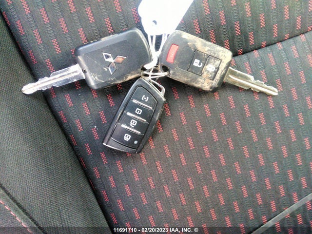 JA4AH3AU2KU600251 Mitsubishi Rvr Se/es