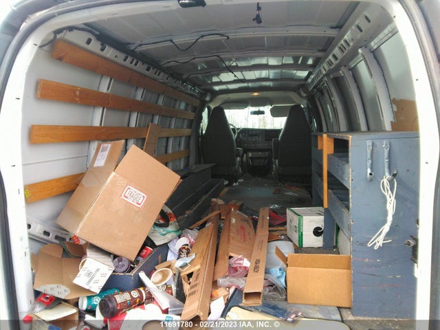 Chevrolet Express G2500 2018 1GCWGBFP3J1282250 Image 8