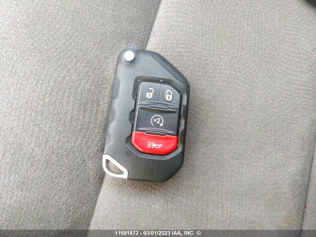 1C4HJXEN3MW637478 Jeep Wrangler Unlimited Sahara