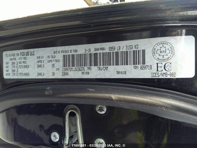 1C6RR7GM1JS236376 RAM 1500 Slt