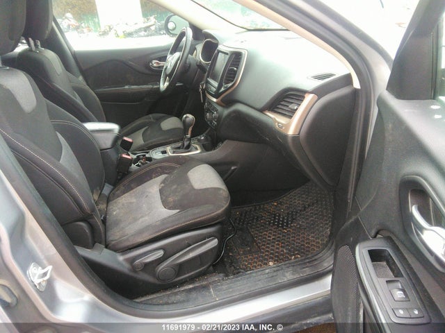 1C4PJMCSXEW218144 Jeep Cherokee Latitude