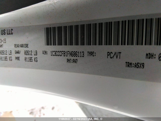 1C3CCCFB1FN686113 Chrysler 200 LX