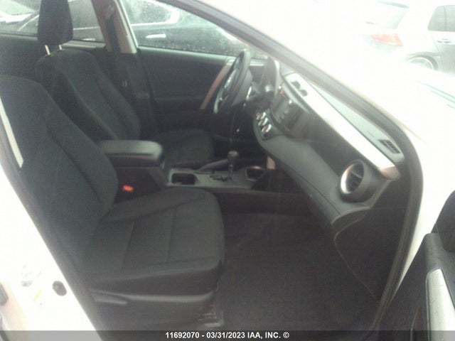 Toyota RAV4 LE 2017 2T3BFREVXHW657119 Image 6