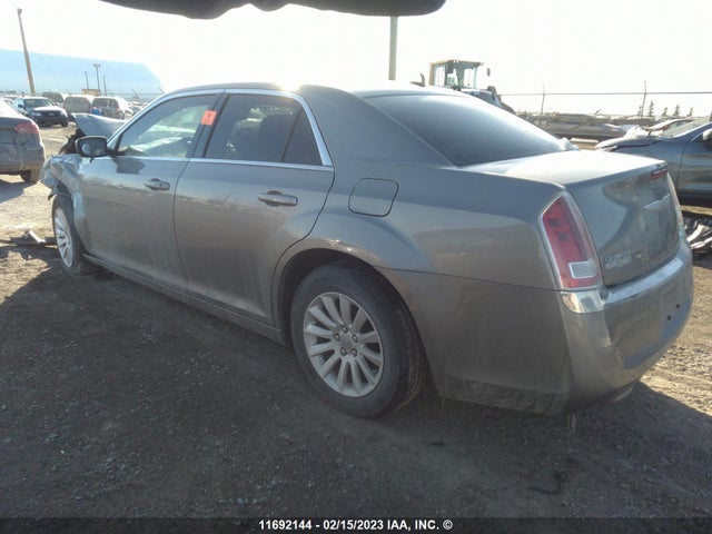 Chrysler 300 2014 2C3CCAAG4EH141750 Image 3