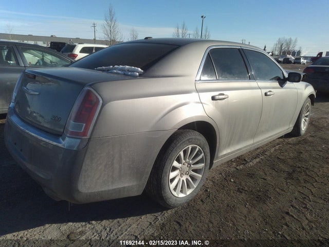 Chrysler 300 2014 2C3CCAAG4EH141750 Image 4