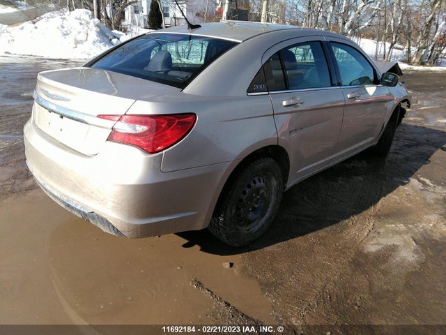1C3CCBBB4EN101202 Chrysler 200 Touring