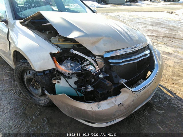 1C3CCBBB4EN101202 Chrysler 200 Touring