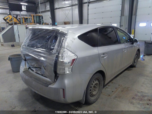 Toyota PRIUS V 2012 JTDZN3EU0C3158167 Image 4
