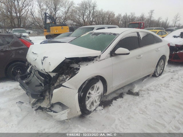 Hyundai SONATA SE 2017 5NPE24AFXHH588952 Image 2