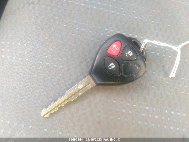 Toyota Matrix Wagon 2012 2T1KU4EE7CC764530 Image 3