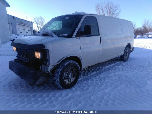Chevrolet Express G2500 2011 1GCWGGBA6B1136893 Image 2