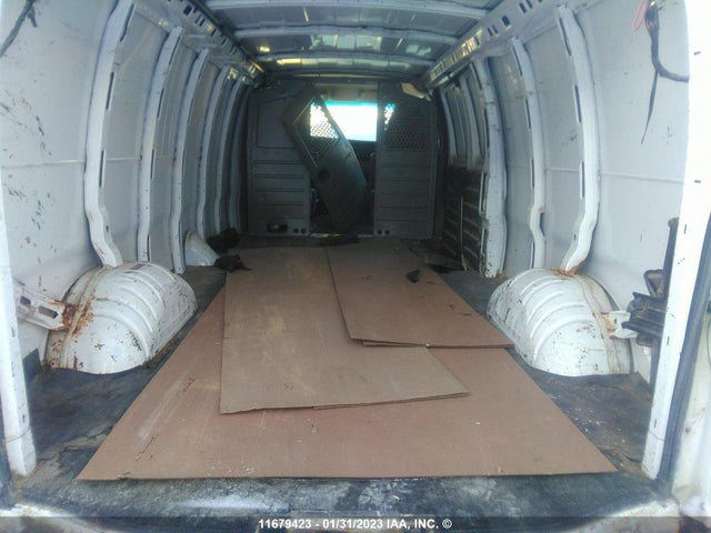 Chevrolet Express G2500 2011 1GCWGGBA6B1136893 Image 10