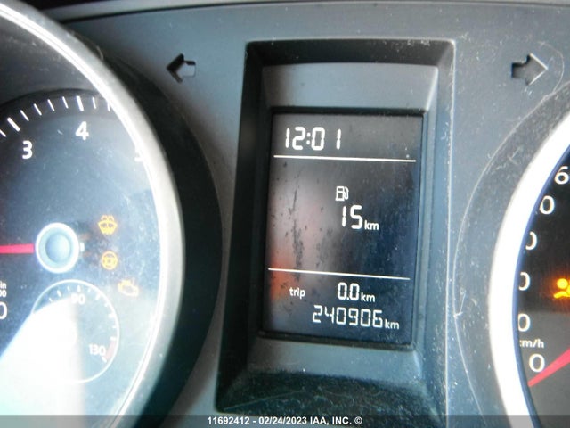 Volkswagen Golf 2011 WVWCA7AJXBW324017 Image 8