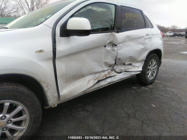 4A4AJ3AU8DE605289 Mitsubishi RVR SE