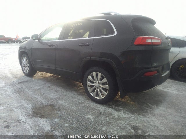 1C4PJLJX9JD559212 Jeep Cherokee Overland
