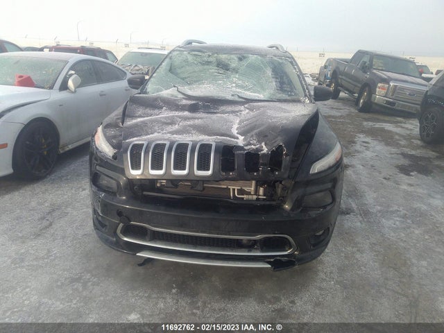 1C4PJLJX9JD559212 Jeep Cherokee Overland