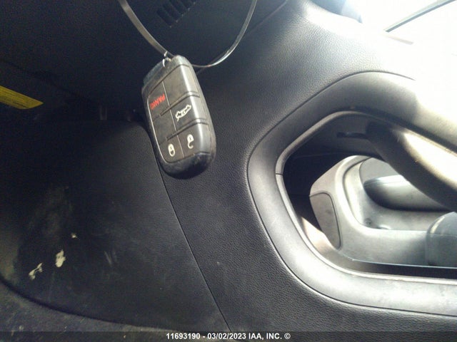 Chrysler 200 LX 2015 1C3CCCFB4FN623491 Image 3
