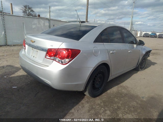 Chevrolet Cruze 2015 1G1PC5SB5F7150289 Image 4