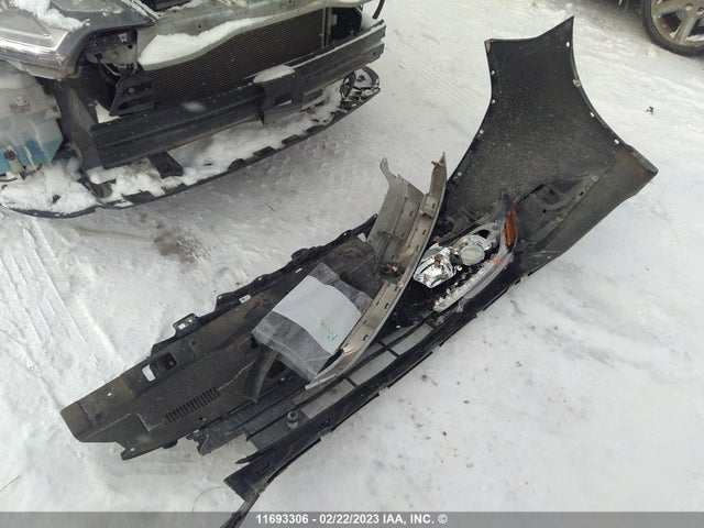 JA4AD2A3XGZ600960 Mitsubishi Outlander Es