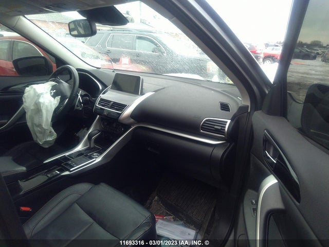 JA4AT4AAXJZ608898 Mitsubishi Eclipse Cross Le