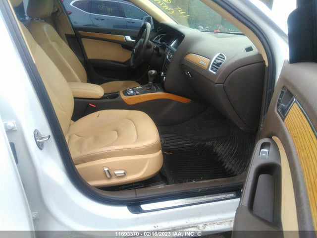 WAUKFCFL1DN008592 Audi A4 Prestige