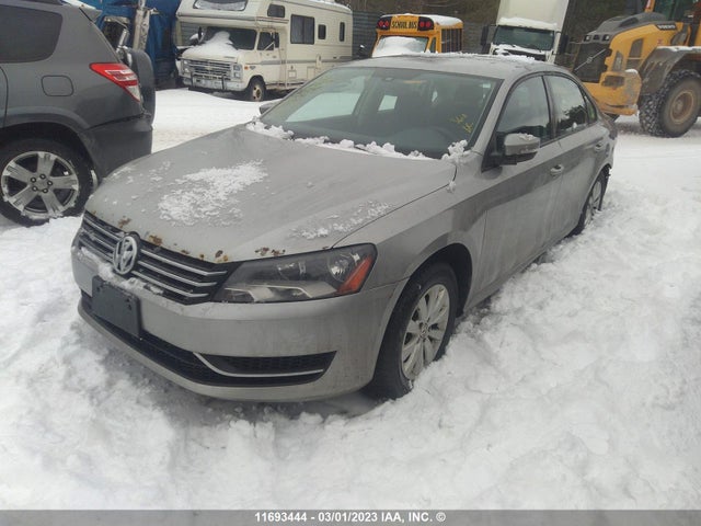 1VWAH7A35DC007607 Volkswagen PASSAT S