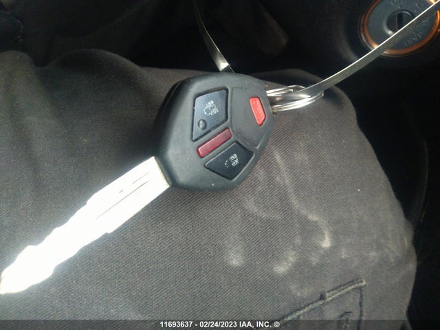 JA4AD2A34FZ601469 Mitsubishi Outlander Es