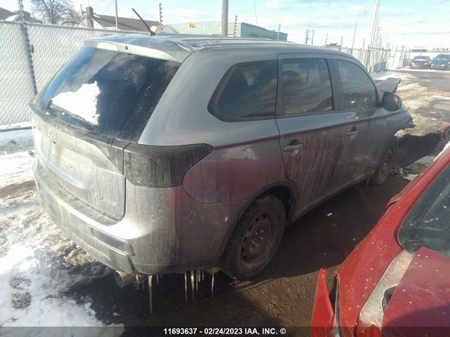 JA4AD2A34FZ601469 Mitsubishi Outlander Es