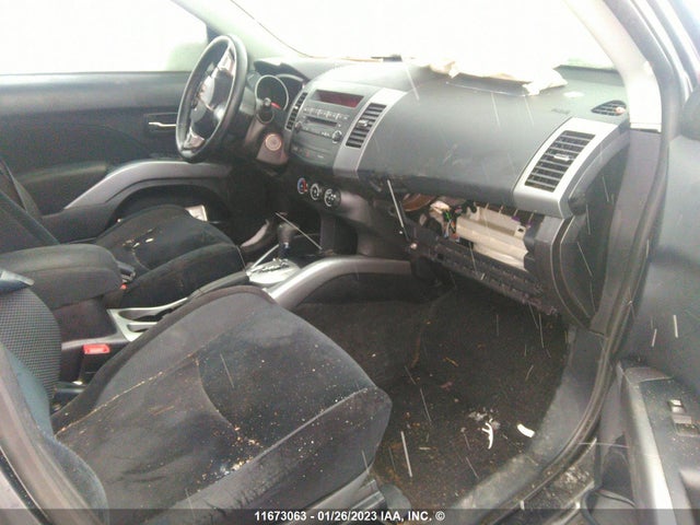 JA4AT2AW1AZ604125 Mitsubishi Outlander Es