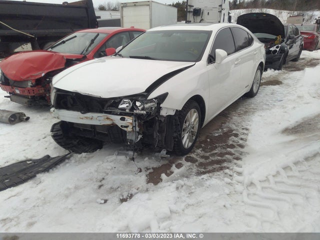 JTHBW1GG7E2045785 Lexus ES 300H