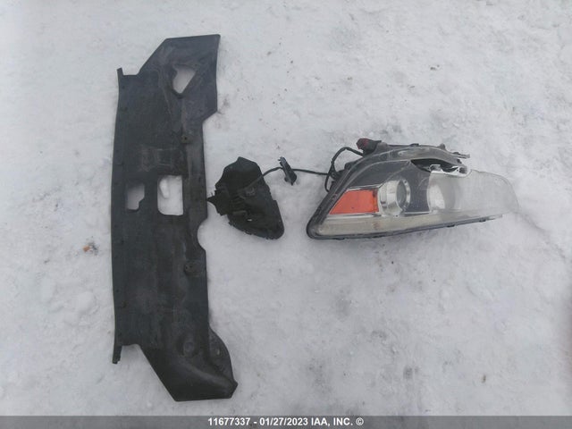 JA4AH3AU2BZ607199 Mitsubishi RVR SE