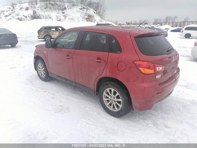 JA4AH3AU2BZ607199 Mitsubishi RVR SE