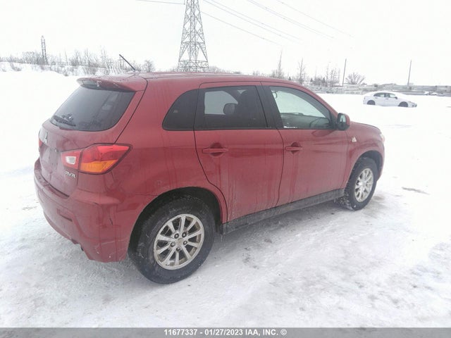 JA4AH3AU2BZ607199 Mitsubishi RVR SE