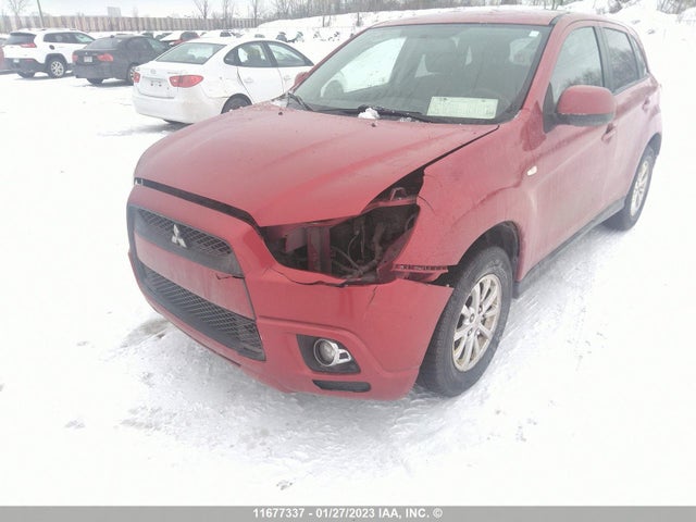 JA4AH3AU2BZ607199 Mitsubishi RVR SE