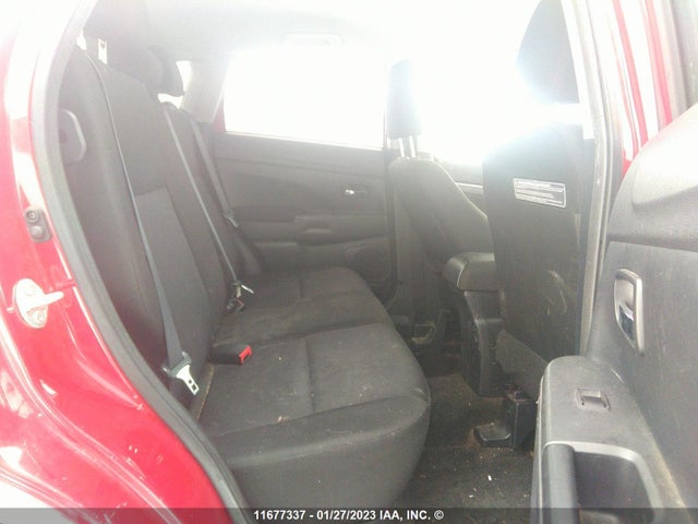 JA4AH3AU2BZ607199 Mitsubishi RVR SE