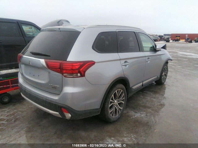 JA4JZ3AX2HZ604965 Mitsubishi Outlander Se/sel