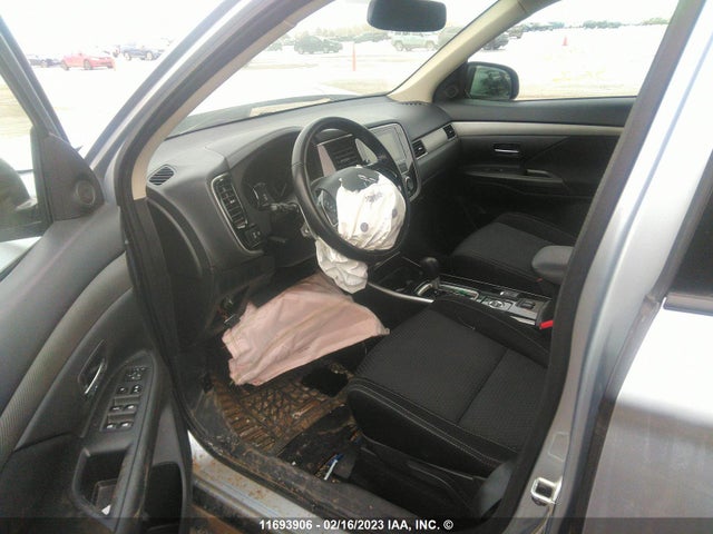 JA4JZ3AX2HZ604965 Mitsubishi Outlander Se/sel