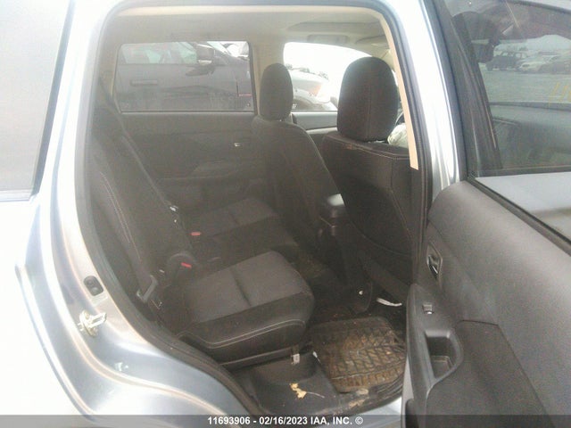 JA4JZ3AX2HZ604965 Mitsubishi Outlander Se/sel