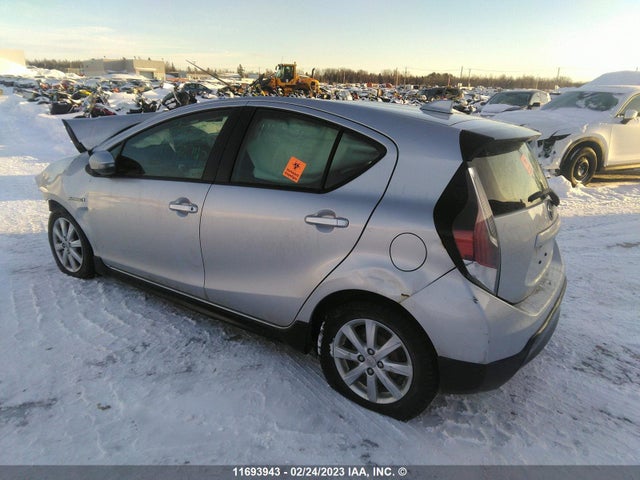 Toyota PRIUS C 2017 JTDKDTB38H1596678 Image 4