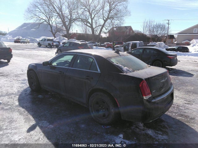 2C3CCARG6JH235028 Chrysler 300 Touring