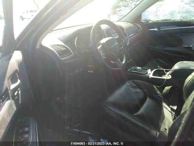2C3CCARG6JH235028 Chrysler 300 Touring