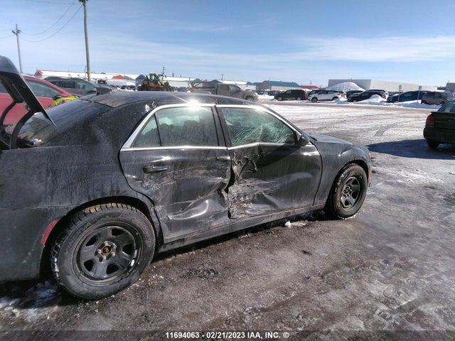 2C3CCARG6JH235028 Chrysler 300 Touring