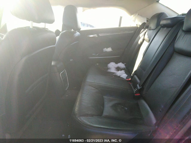 2C3CCARG6JH235028 Chrysler 300 Touring