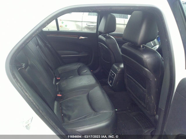 2C3CCARG3EH305963 Chrysler 300