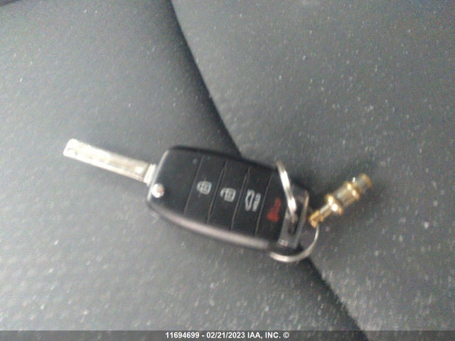 KIA Optima Lx 2015 KNAGM4A70F5617607 Image 3
