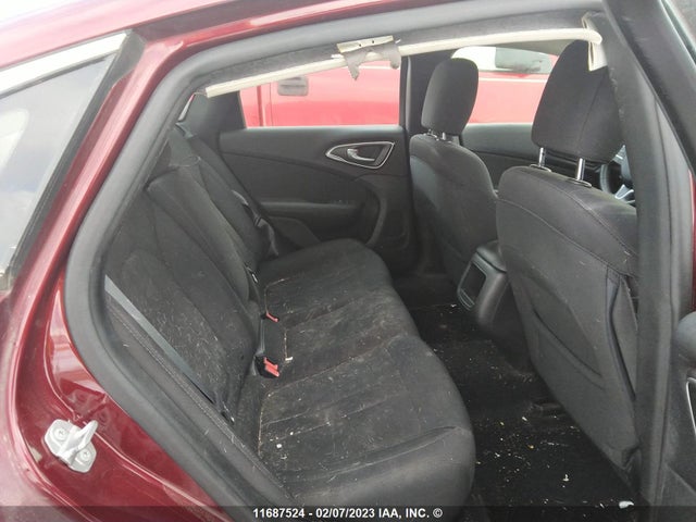 1C3CCCFB7GN182344 Chrysler 200 LX