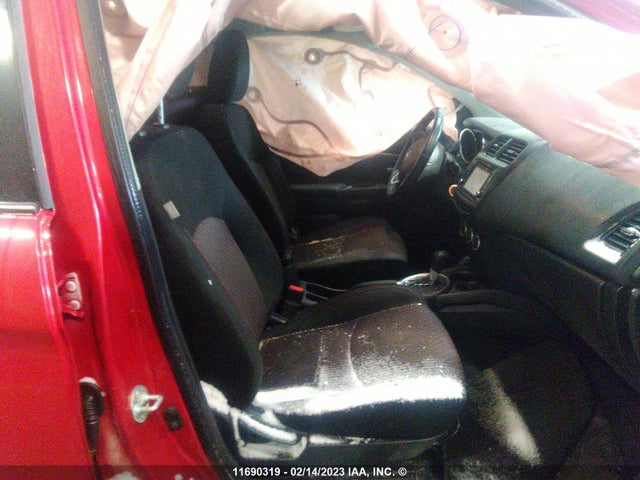 JA4AJ3AU1HZ608504 Mitsubishi RVR SE