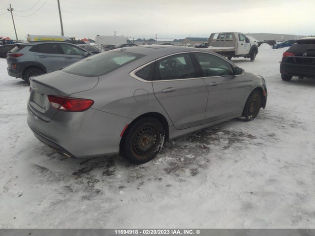 Chrysler 200 C 2015 1C3CCCCG3FN515895 Image 4